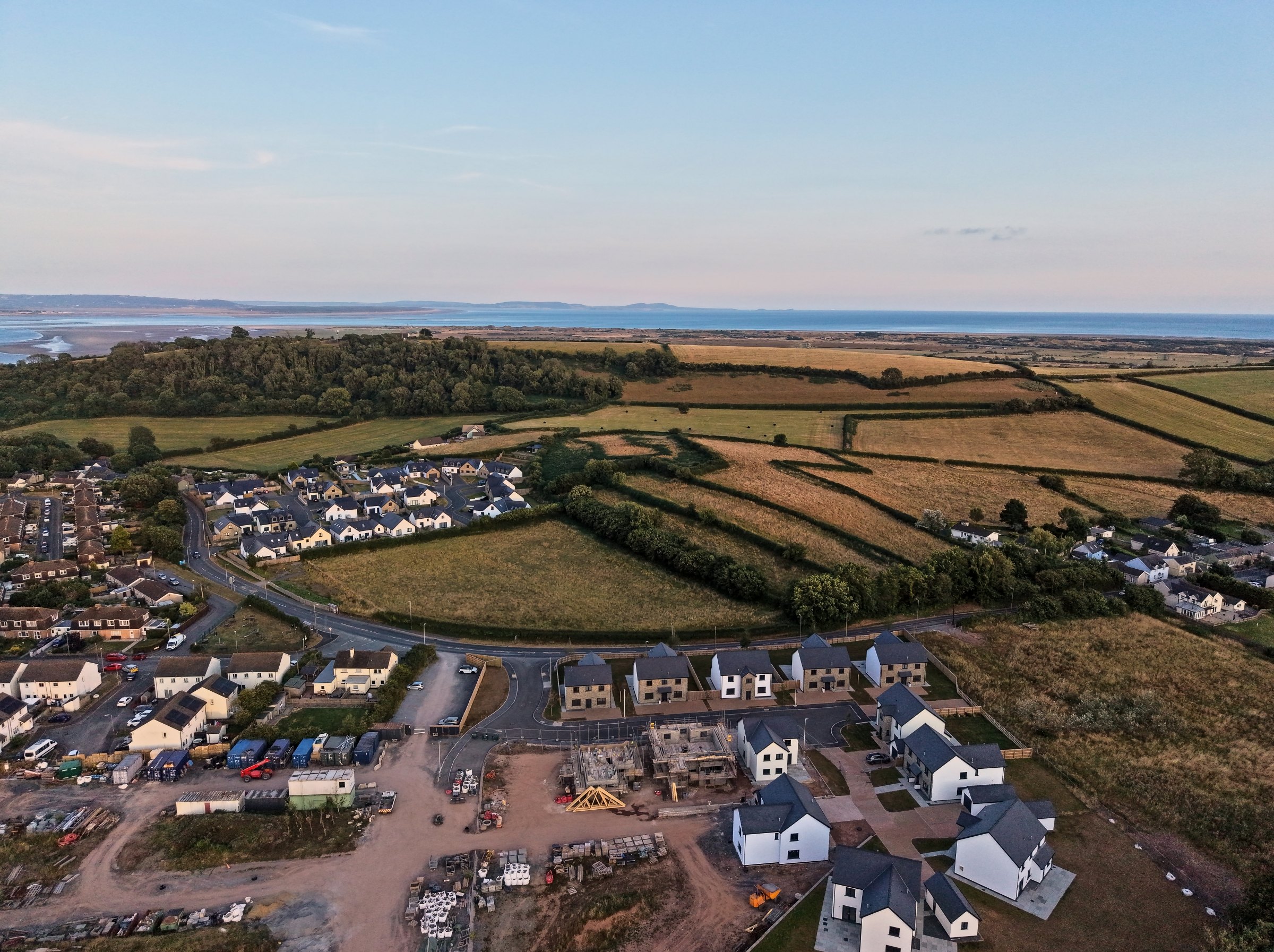 The coast and farmland around Cl&ocirc;s Hugdon, Laugharne &mdash; a wide aerial view