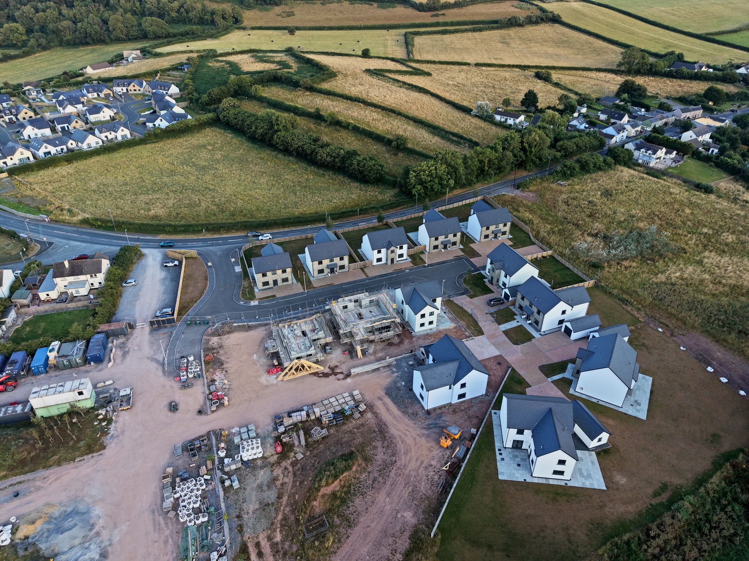 Cl&ocirc;s Hugdon, Laugharne &mdash; plots under construction seen from the air